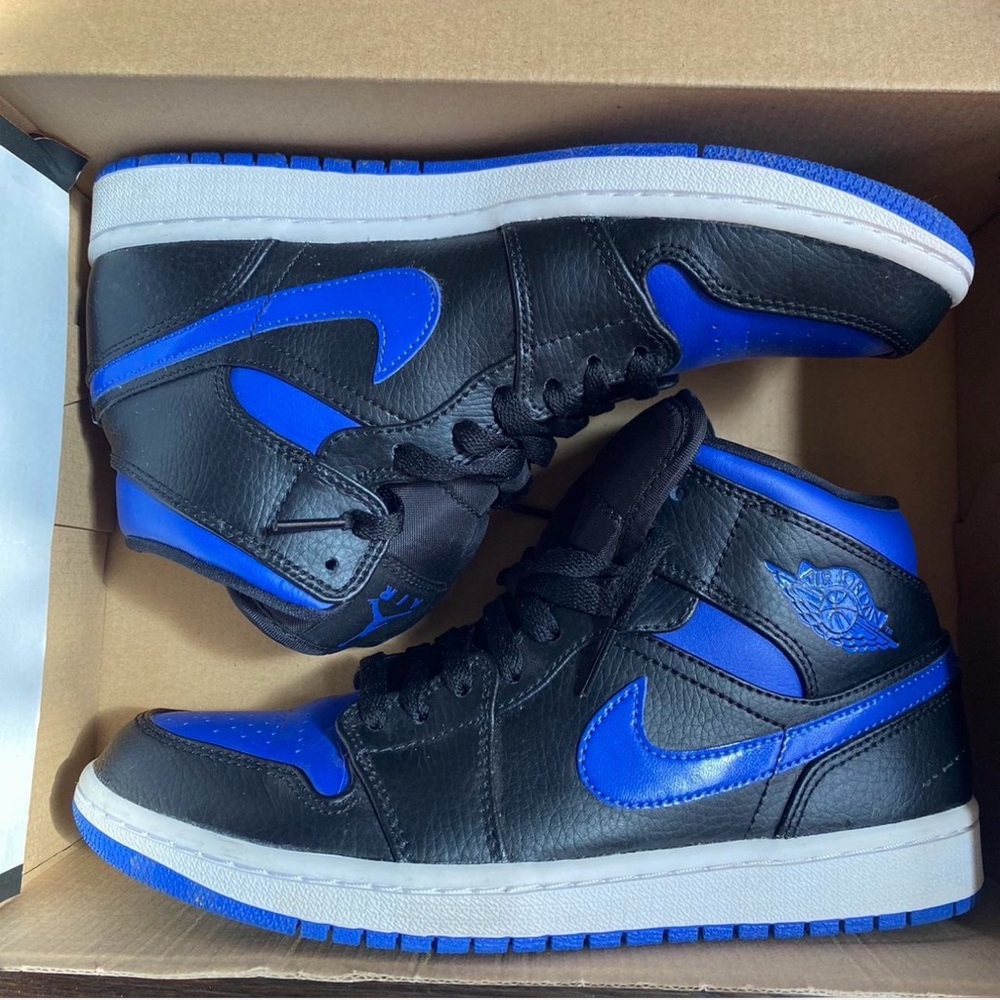 Nike high top Black and Blue Sneakers